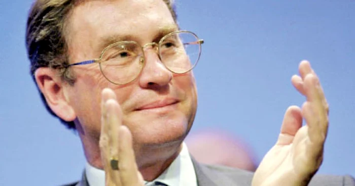 Michael Ashcroft (63 de ani) trăieşte la Londra, dar preferă paradisul fiscal al Americii Centrale