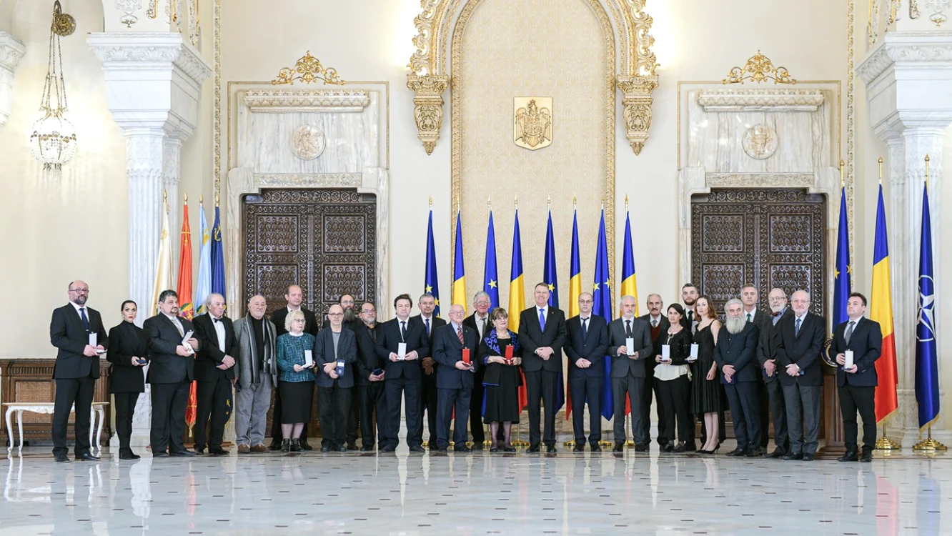 Mai multe personalităţi au fost premiate de Ziua Culturii Naţionale, la Cotrocenim de preşedintele Klaus Iohannis FOTO: www.presidency.ro