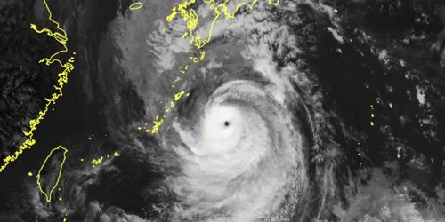 Imagine din satelit cu taifunul Nanmadol FOTO AFP / Japan Meteorological Agency