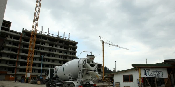 Numărul de autorizaţii a scăzut în 2016