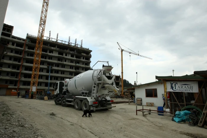 Numărul de autorizaţii a scăzut în 2016, însă acestea s-au emis pentru mai multe locuinţe, respectiv blocuri FOTO Adevărul