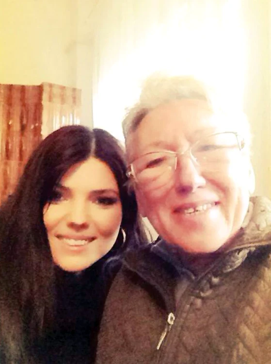 În 2014, Paula Seling a plecat la Eurovision însoţită de terapeuta vedetelor, Gabi Duţescu