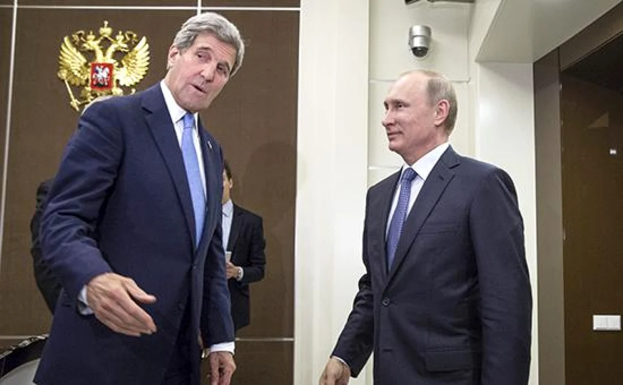 Şeful diplomaţiei americane John Kerry s-a întâlnit, săptămâna trecută, la Soci, cu preşedintele rus Vladimir Putin