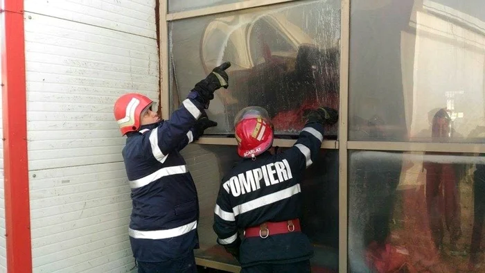 pompieri isu incendiu foto isu bucuresti