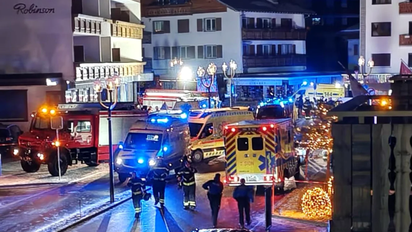 O explozie puternică a avut loc, în noaptea de Revelion, într-o stațiune montană din Elveția. 