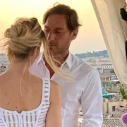 Francesco Totti si Ilary Blasi sarbatorind 16 ani de casnicie jpg