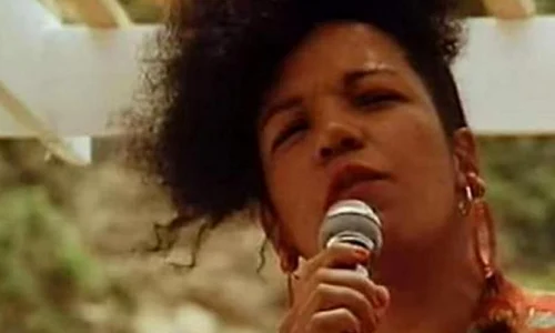 Interpreta melodiei "Lambada" a fost găsită carbonizată în propria maşină jpeg