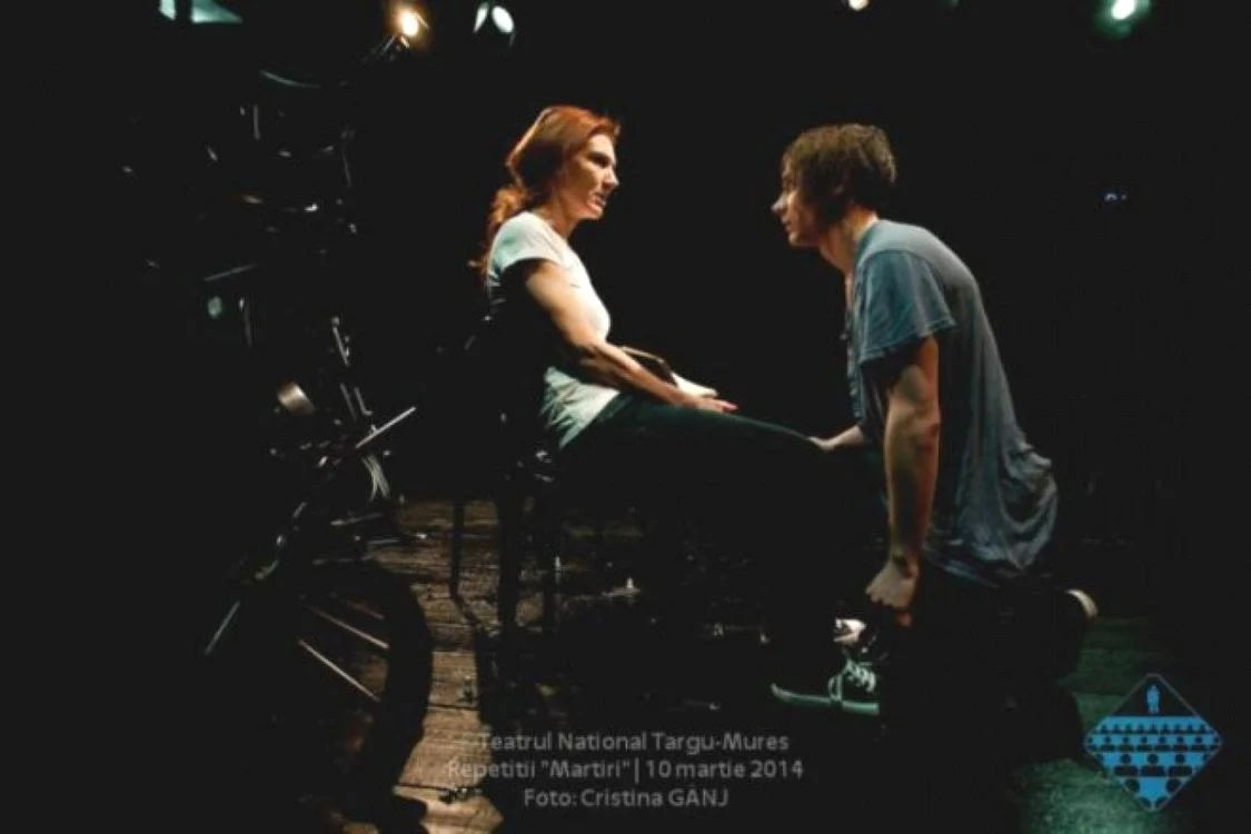 Repetiţii ale spectacolului „Martiri“, cu care Teatrul Naţional Târgu Mureş va participa la festival FOTO Cristina Gânj