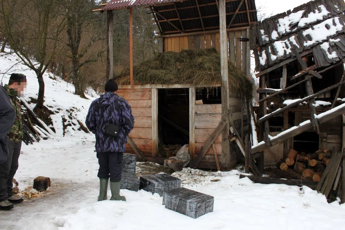 Maramureşeanul avea 4.000 de pachete de ţigări de contrabandă FOTO: Adevărul