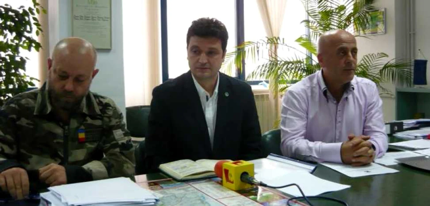 Edward Bratfanof (centru), guvernatorul ARBDD FOTO Arhivă Adevărul