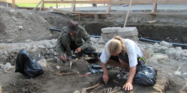sapaturi arheologice foto