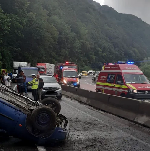 Accident rutier la Boița pe Valea Oltului în Sibiu pe DN7 Foto ISU Sibiu