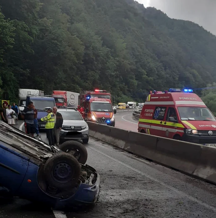 Accident rutier la Boița pe Valea Oltului în Sibiu pe DN7 Foto ISU Sibiu