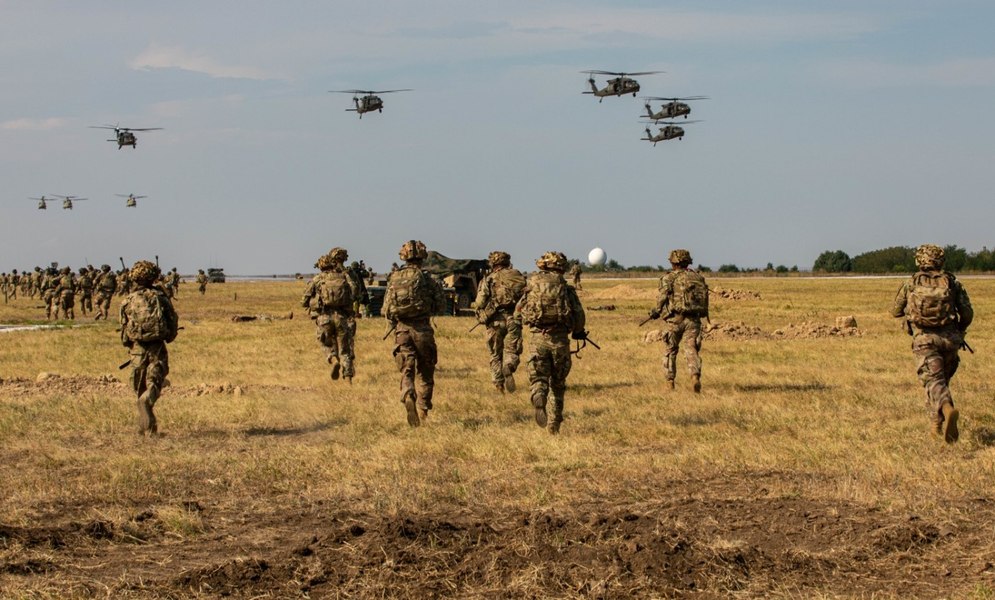 Misiuni secrete, blesteme și o problemă trecută sub tăcere. Mărturii despre rănile aparent inexplicabile ale artileriștilor americani care au tras asupra ISIS