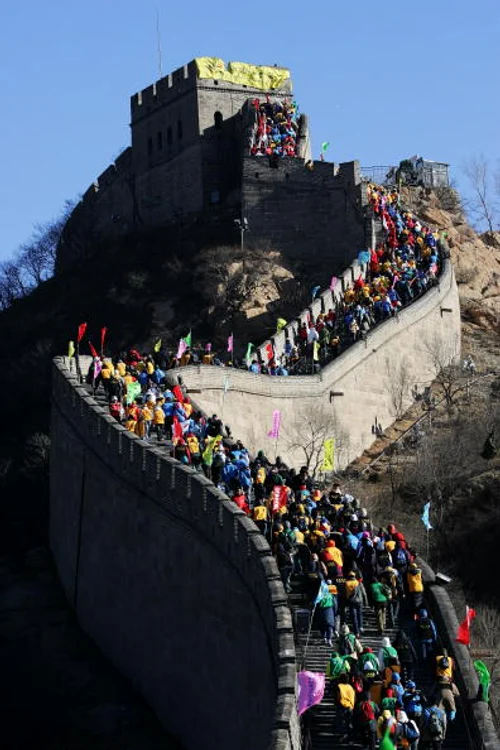 De cele mai multe ori, Marele Zid Chinezesc este acaparat de sute de oameni