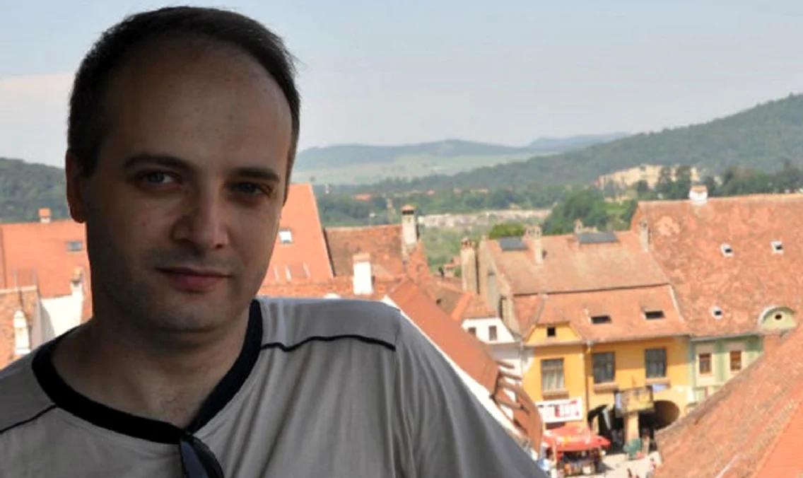 medicul catalin denciu png