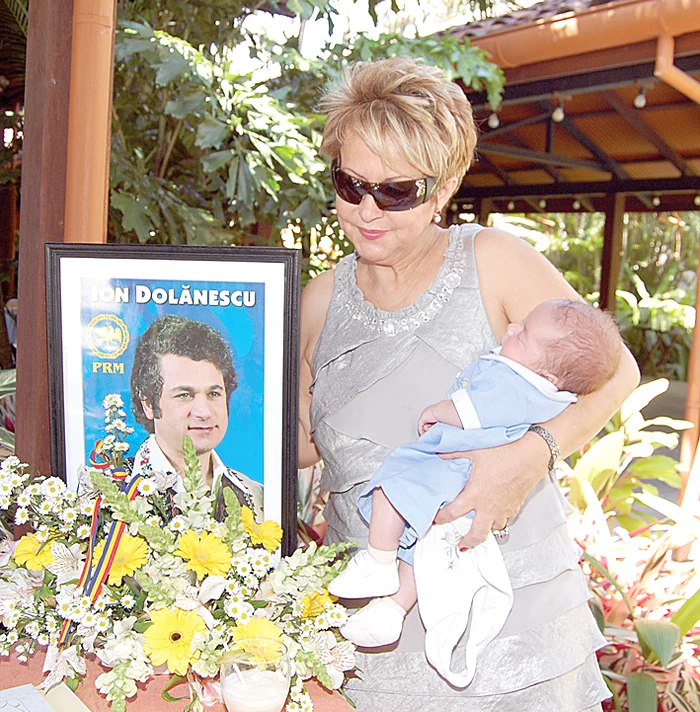 Margarita a dat de pomană orez cu prune uscate, în Costa Rica