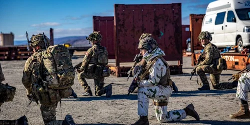 exercitii militare nato in groenlanda jpg