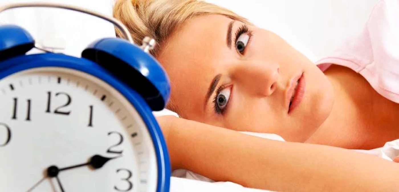 De multe ori, insomnia poate fi cauzată de obiceiuri alimentare proaste