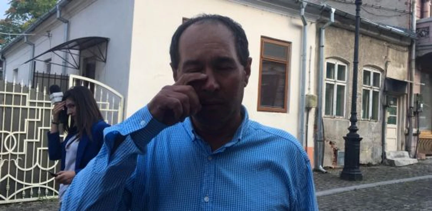 Vasile Şărămăt a adus acuzaţii extreme la adresa familiei care a adoptat-o pe Sorina Săcărin