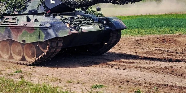 Tanc Leopard 1A5 în timpul unei antrenament la o bază militară din Germania FOTO Wikipedia jpg