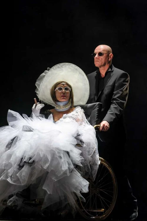 vizita batranei doamne la teatrul maghiar de stat din cluj