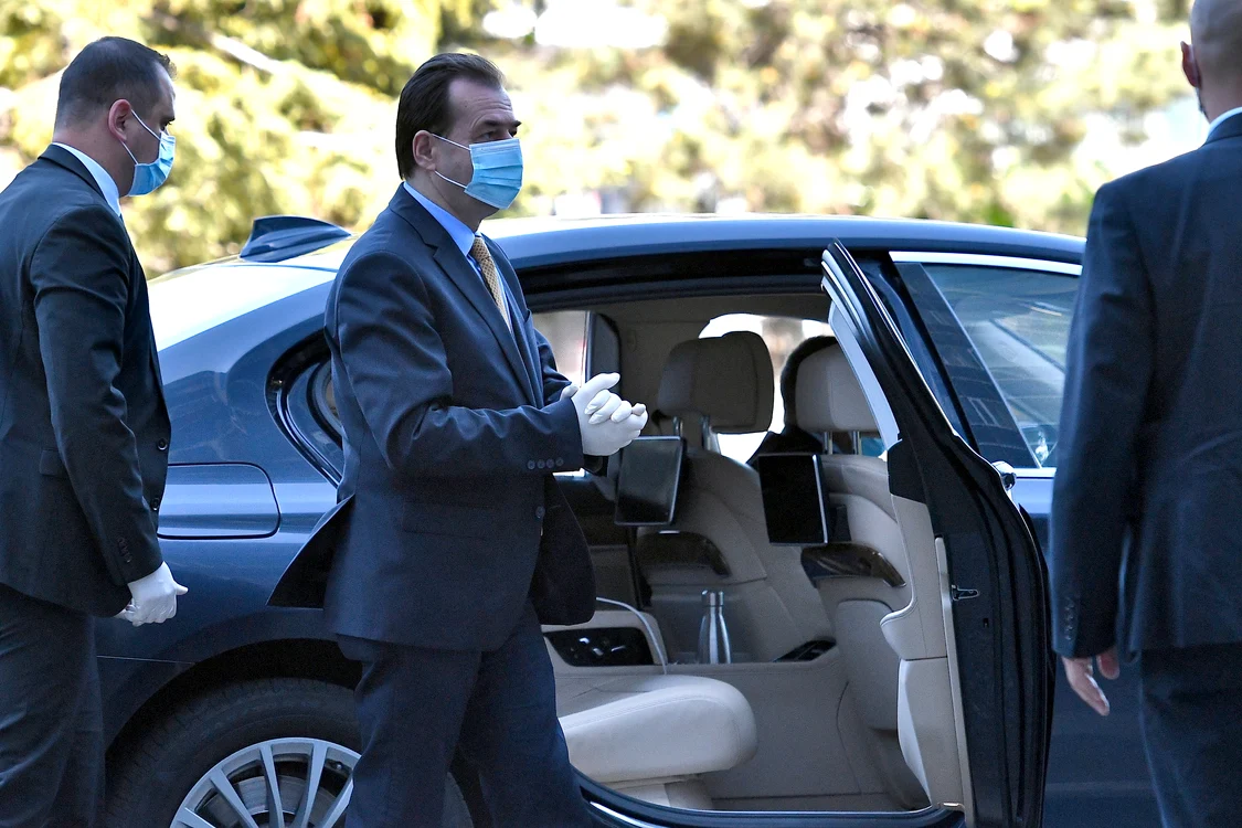 Premierul Ludovic Orban a vizitat uzina de automobile Ford din Craiovafoto: Mediafax
