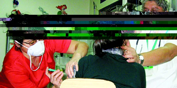 Reşiţenii prevăzători s-au vaccinat de porcină după decesul Dorinei Dumitru