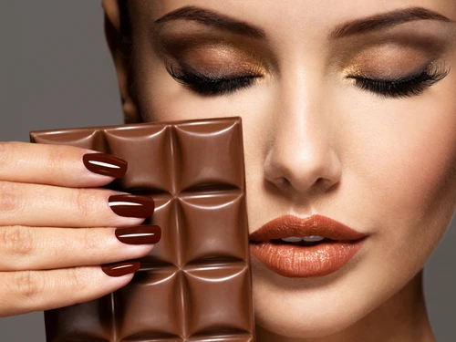 2 ciocolata unghii shutterstock 1488086072 jpg jpeg