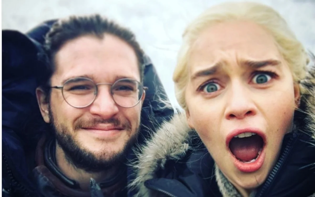 Kit Harington şi Emilia Clarke, interpreţii principalelor personaje FOTO Instagram