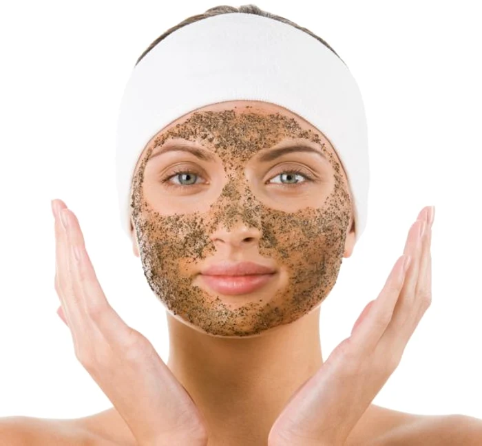 Zaţul de cafea te poate ajuta să scapi de aspectul neplăcut de coajă de portocală al pielii.www.clicksanatate.ro