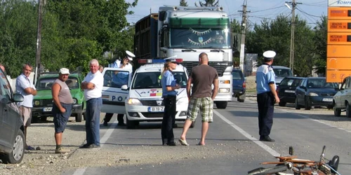 Trei biciclisti au fost raniti, in aceeasi zi, din cauza unor soferi neatenti