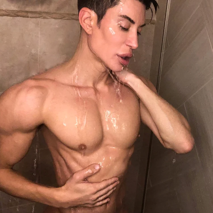 9 justin jedlica 580 de operatii estetice 5 jpg jpeg