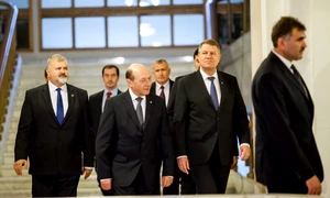 Traian Basescu si Klaus Iohannis sosesc la ceremonia de validare a a celui din urma pentru functia de presedinte a Romaniei, vineri, 21 noiembrie 2014 Ovidiu Micsik / Inquam Photos