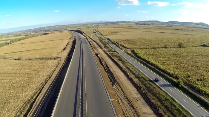 Joi, 19 decembrie, se deschid circulaţiei 65 de kilometri de autostradă
