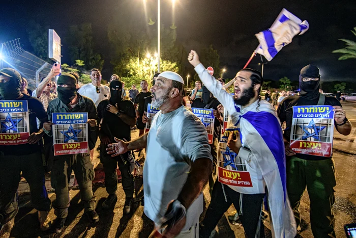 Protestatari israelieni de dreapta au pătruns în baza IDF Beit Lid din Kfar Yon FOTO PROFIMEDIA