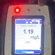 femeie alcool 1,19 jpg