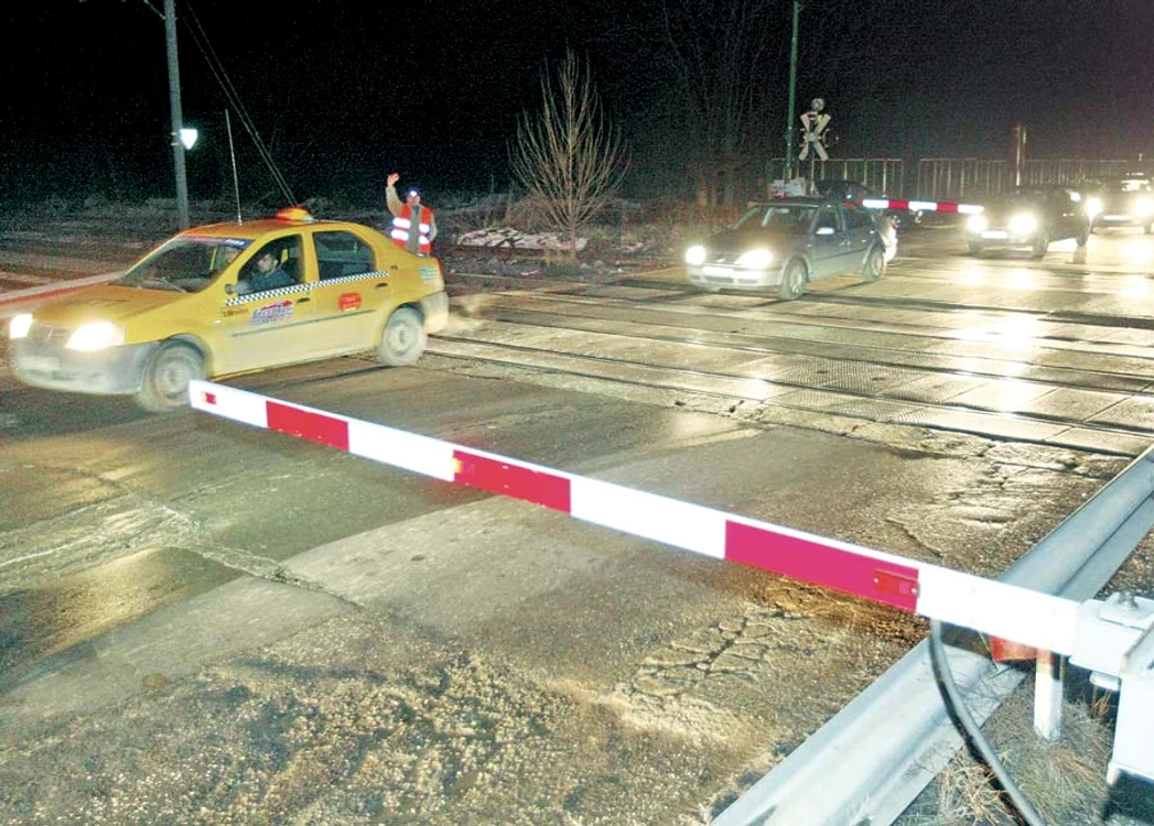 
    De aici au fost sustrase  mai multe piese  esenţiale pentru buna funcţionare a căii ferate  