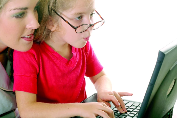 Aproape 10% din părinţi şi-au înscris copiii online la clasa pregătitoare marţi, în prima zi de înscrieri FOTO Shutterstock
