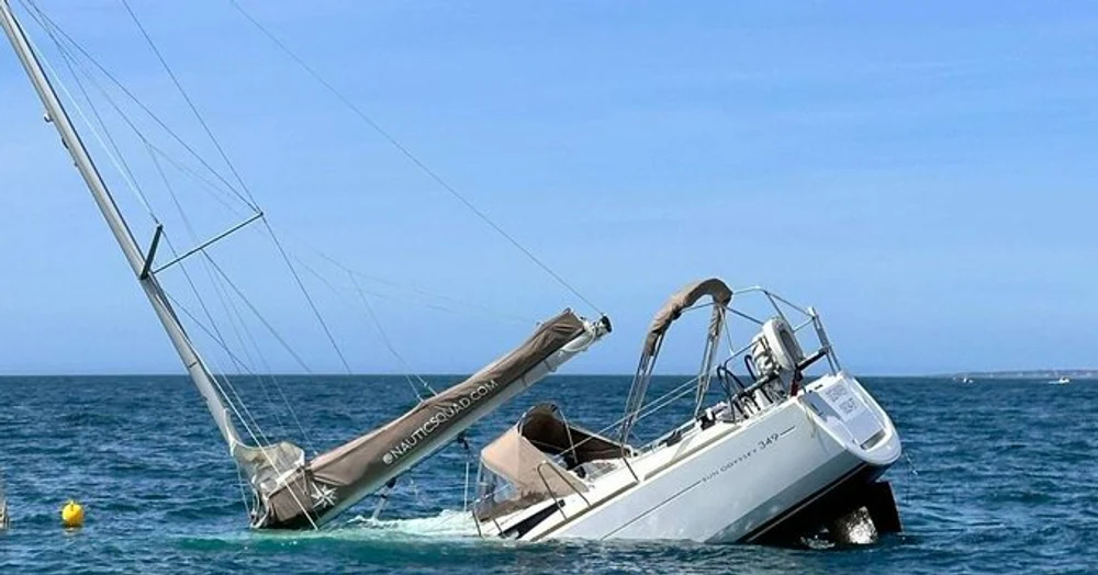 Momentul în care un iaht se scufundă după atacul unor balene ucigașe: „Două sau trei lovituri au fost suficiente”