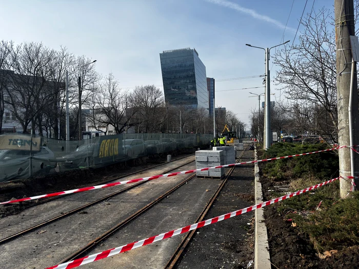 Lucrări la linia de tramvai de pe Bulevardul Expoziției. FOTO: Adevărul