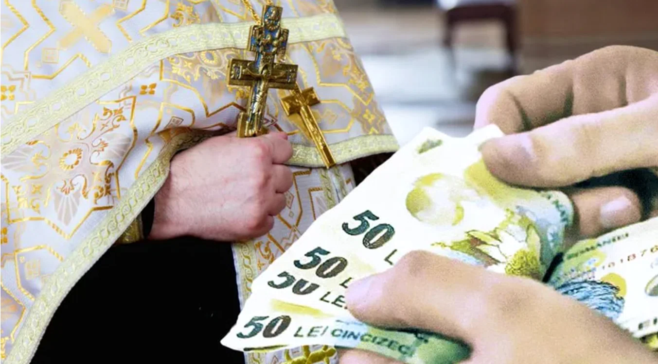 Cineva numără bancnote de 50 de lei pe care i le dă preotului