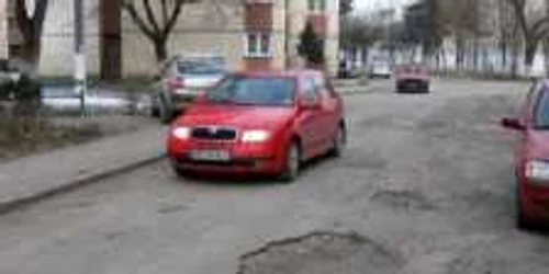 Strada Rovinari era un coșmar pentru șoferii mureșeni