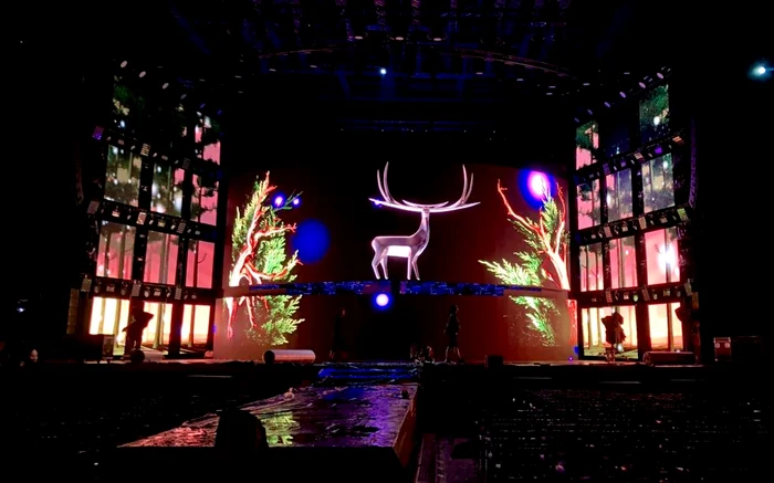 Aşa arată scena Festivalului Cerbul de Aur 2018