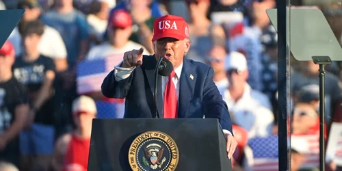 Trump  discurs în fața susținătorilor Iowa FOTO EPA EFE jpg