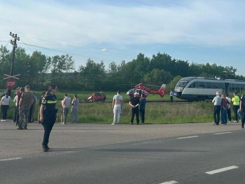 Accident tragic în Timiș: doi soți au murit după ce mașina li s-a oprit pe calea ferată și au fost loviți de tren