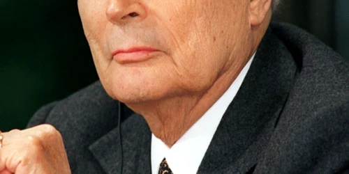 Mitterrand_foto_cinemagia 