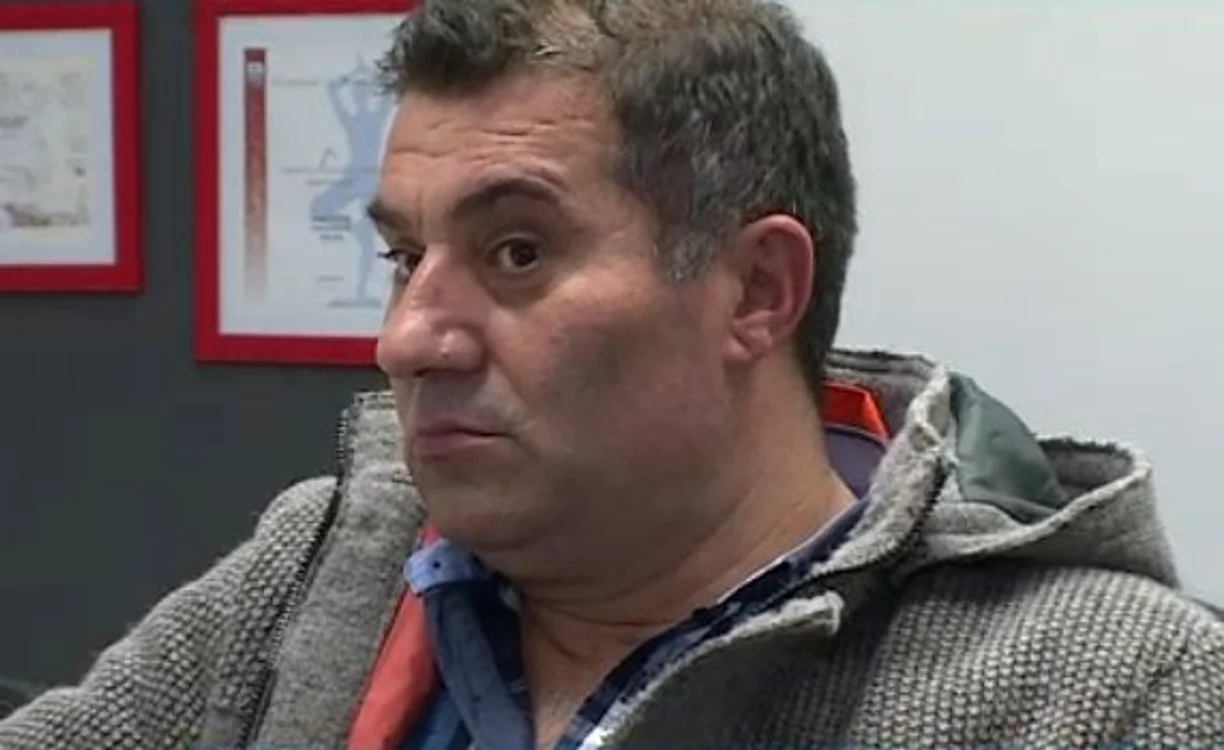 
    Ioniţă din Clejani îşi face implant de păr în TurciaCaptură Pro TV  
