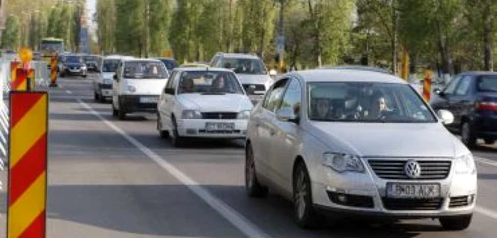 Coloană de maşini de 10 kilometri pe DE 60 din cauza unui accident