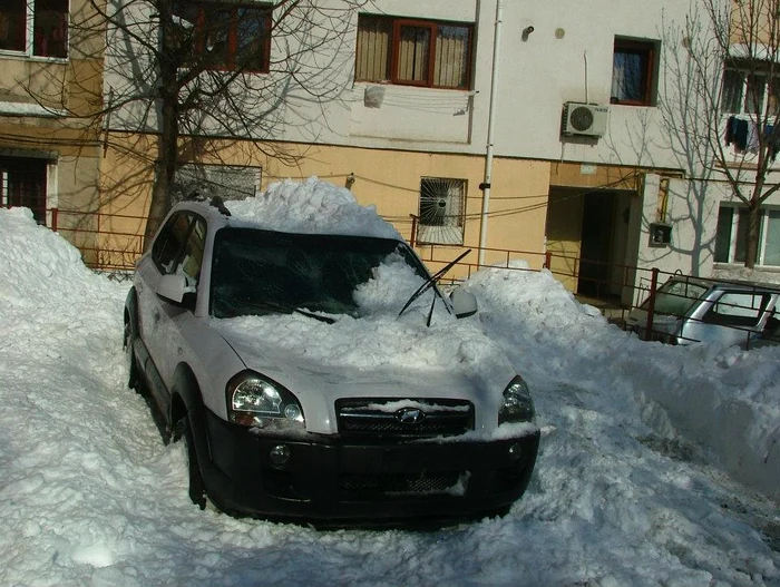 Maşina a suferit avarii serioase